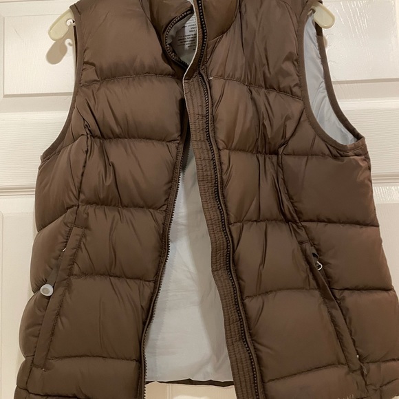 L.L.Bean vest size small. Gray/Brown - Picture 2 of 4